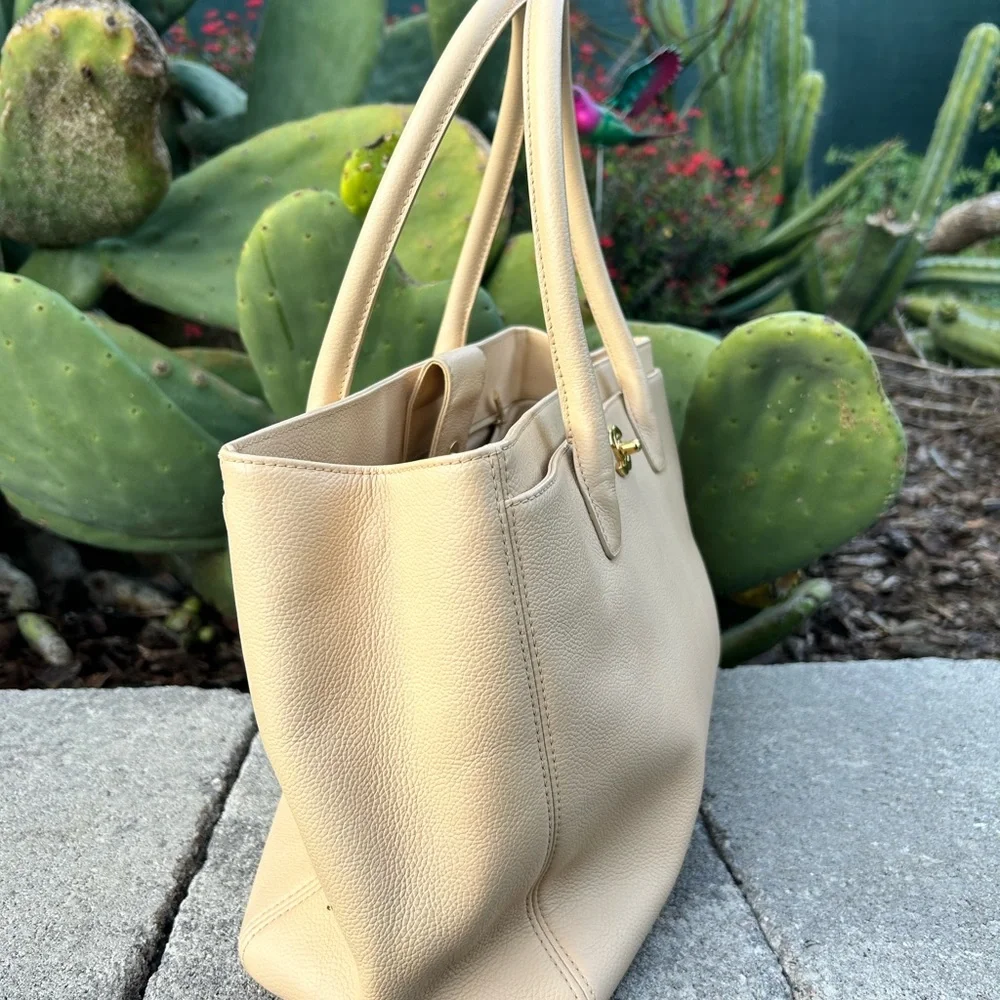 Chanel Turnlock Tote - Picture 7 of 13